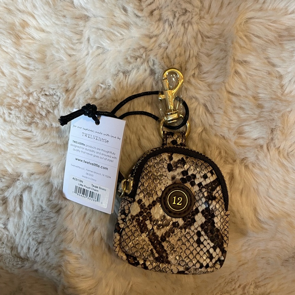Little pouch charm